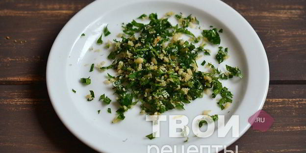 семга с петрушкой и кедровыми орехами