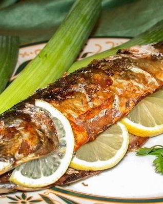Скумбрия в духовке с лимоном