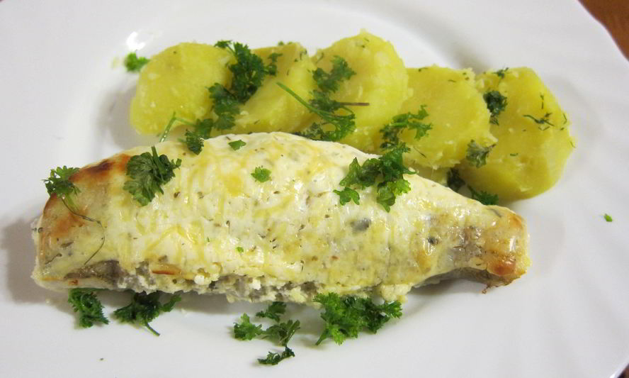 Рецепт судака в духовке под сметанным соусом