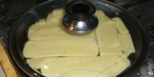 сулугуни, жаренный на кеци