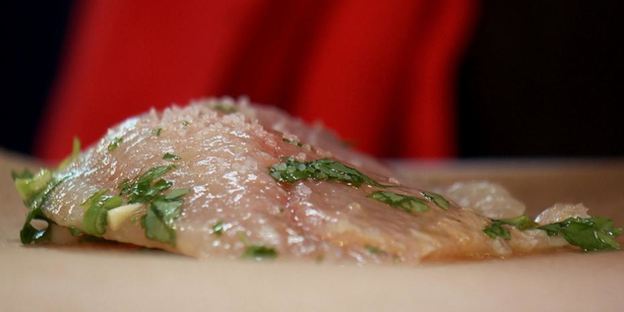 тилапия с апельсиновым соусом и рисом