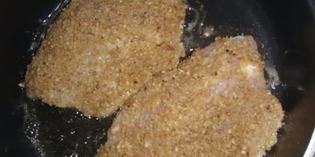 тилапия в ореховой панировке