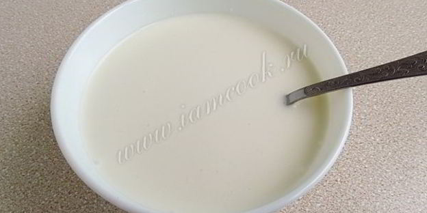 толстолобик, тушеный в укропно-луковом соусе