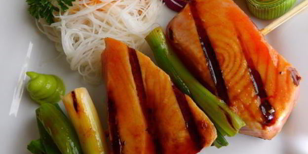 тунец кусияки под соусом тарэ