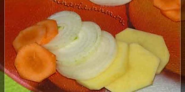 тушеная рыба с овощами