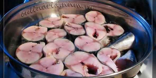 тушеная рыба с овощами