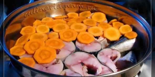 тушеная рыба с овощами