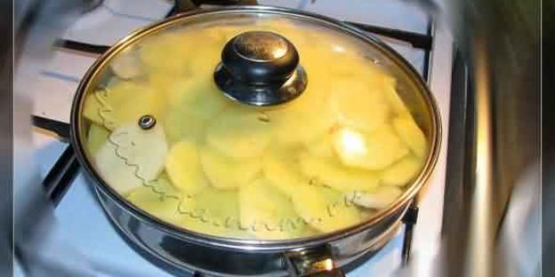 тушеная рыба с овощами