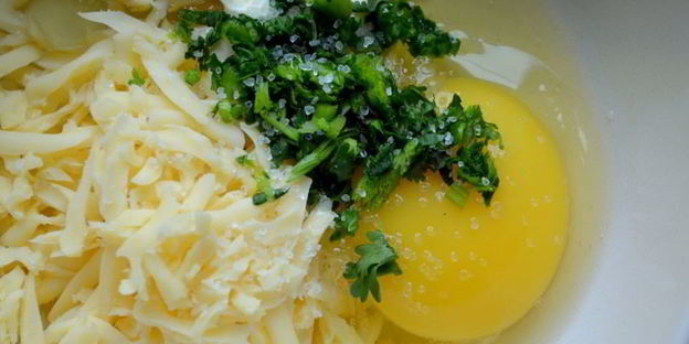 запеченная в яйце рыба с шампиньонами