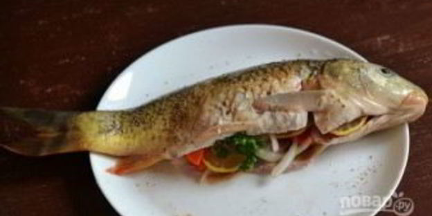 запекание карпа в духовке