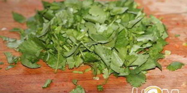 жареная скумбрия с соусом в азиатском стиле