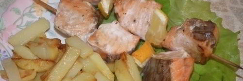 Домашний шашлык из семги с лимоном