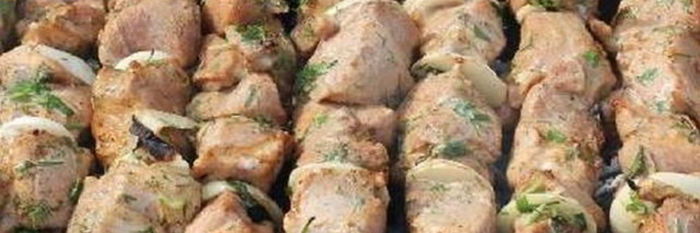 Классический свиной шашлык на маринаде из майонеза