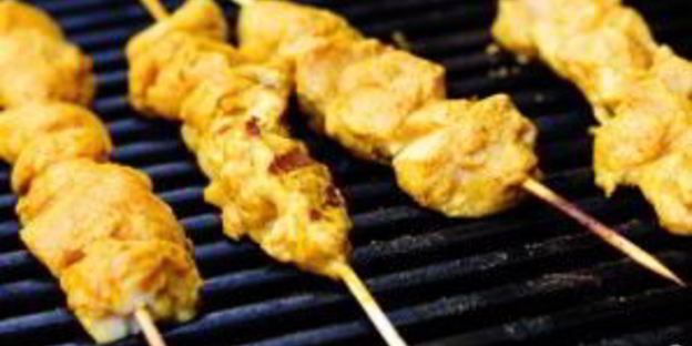 куриные шашлычки с арахисовым соусом