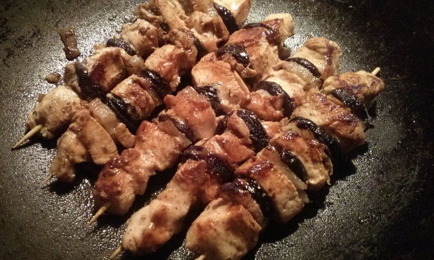 Рецепт куриных шашлычков с черносливом