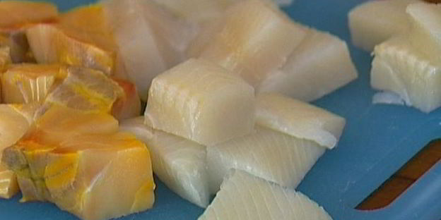 шашлычки из белой рыбы