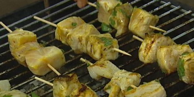 шашлычки из белой рыбы