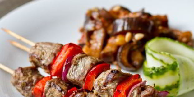 шашлычки из говядины со сладким перцем в имбирном маринаде