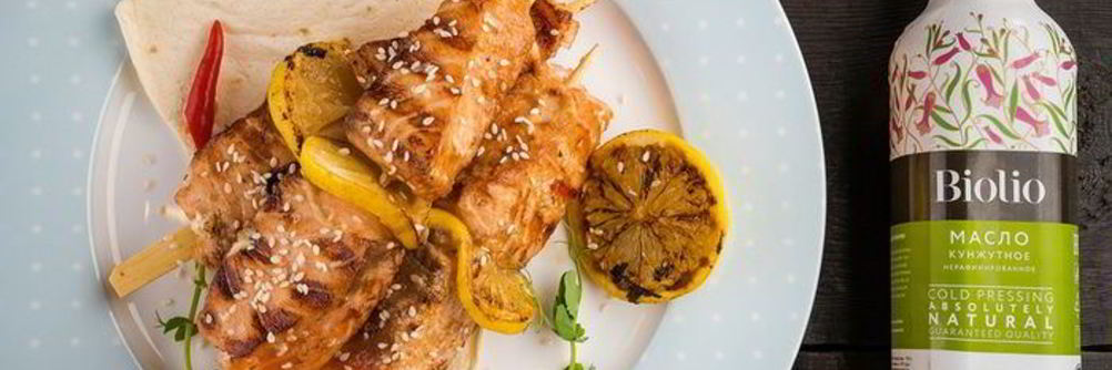 Шашлычки из лосося с лимоном