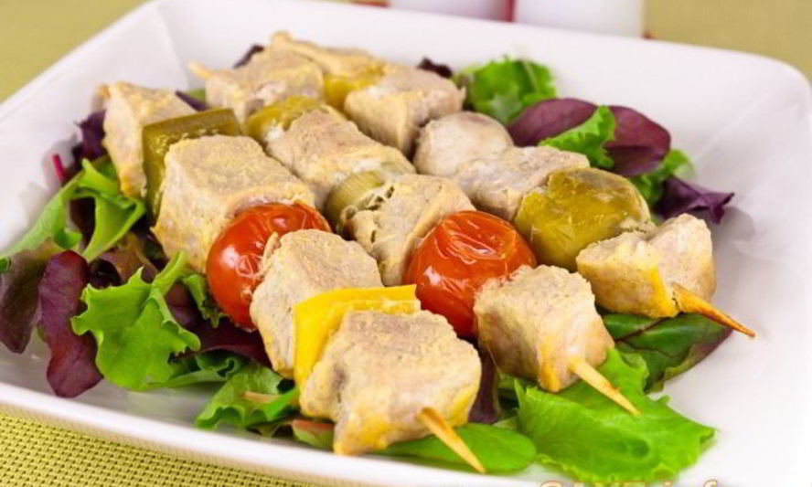 Рецепт шашлычков из свинины с овощами и грибами