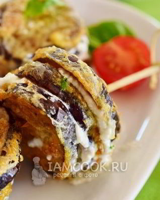 Шашлык из баклажана в кляре с сыром