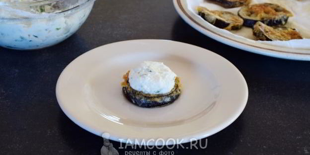 шашлык из баклажана в кляре с сыром