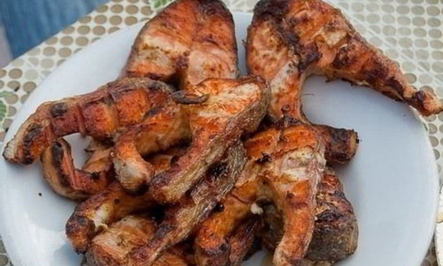 Рецепт шашлыка из форели с лимоном и специями
