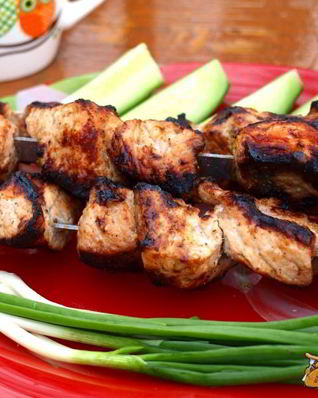 Шашлык из индейки маринованной в малиновом уксусе