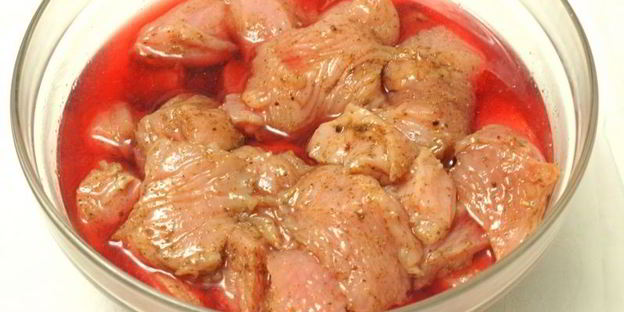 шашлык из индейки маринованной в малиновом уксусе