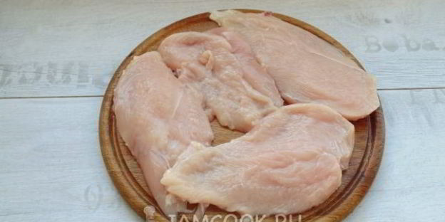 шашлык из куриной грудки в беконе