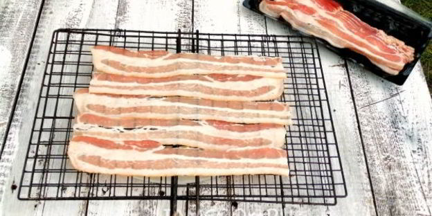 шашлык из куриной грудки в беконе