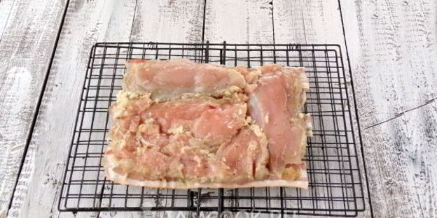 шашлык из куриной грудки в беконе