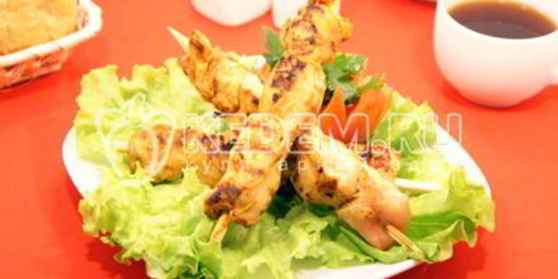 шашлык из курицы на сковороде гриль