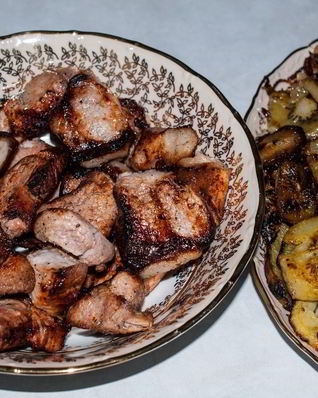 Шашлык из свинины с киви