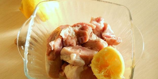 шашлык из свинины с лимоном в аэрогриле