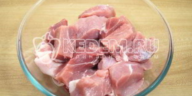 шашлык из свинины в томатном соусе