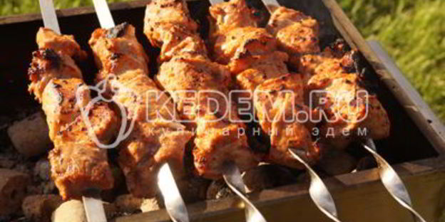 шашлык из свинины в томатном соусе