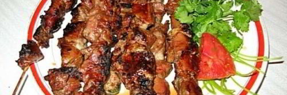 Шашлык из свиной печени со шпиком