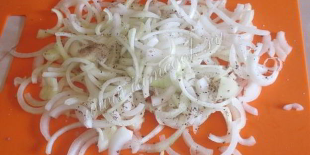 шашлык из свиной шейки с луком