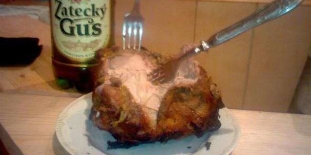 шашлык кабанья нога в углях