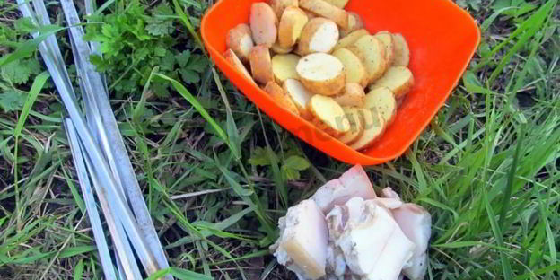 шашлык с салом и картошкой