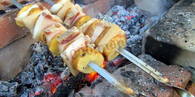 шашлык с салом и картошкой