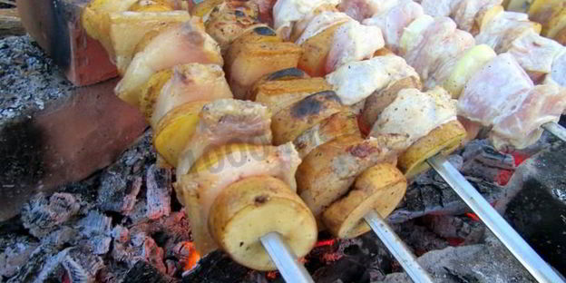 шашлык с салом и картошкой