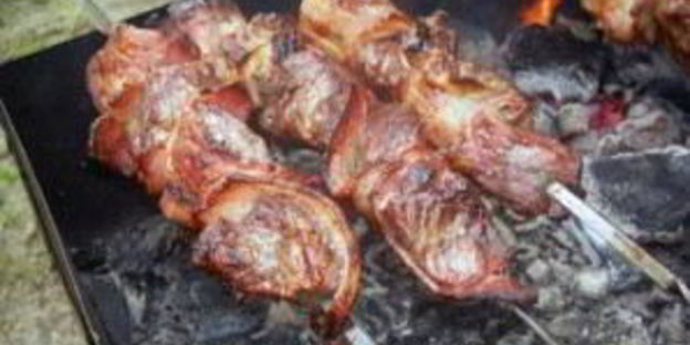 шашлык в беконе