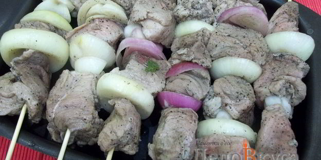 свиной шашлык в духовке