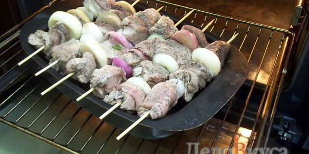 свиной шашлык в духовке
