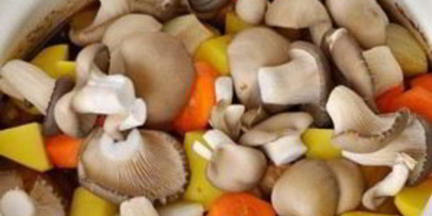 стеклянная лапша с курицей и овощами