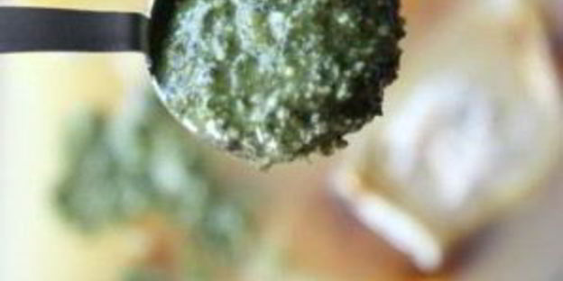 суп с куриными грудками, ньокки и соусом песто