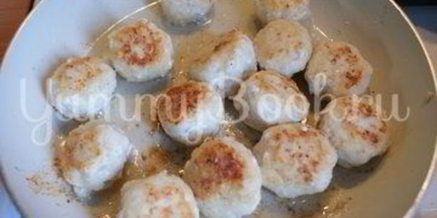 куриные тефтели в горшочках