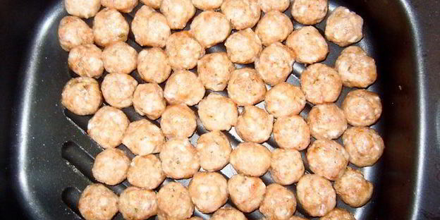 куриные тефтели в грибном соусе